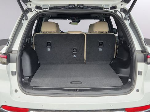 New 2025 Jeep Grand Cherokee Limited w/ Trailer Tow Package image 64