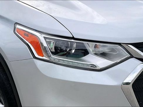 Used 2021 Chevrolet Traverse LS FWD image 27