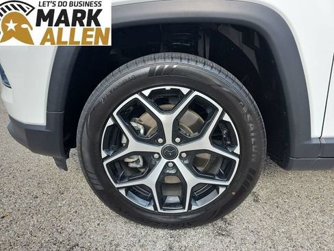Used 2025 Jeep Compass Limited AWD/4WD image 32