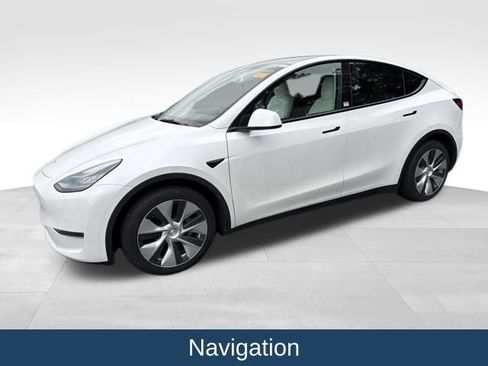 Used 2021 Tesla Model Y Long Range AWD/4WD image 4