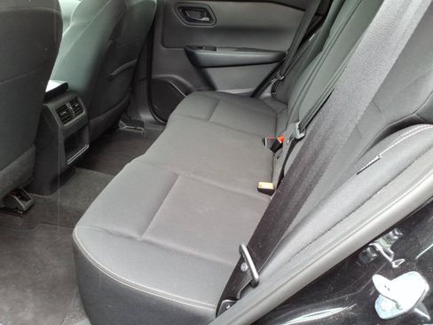 Used 2024 Nissan Rogue S AWD/4WD image 8
