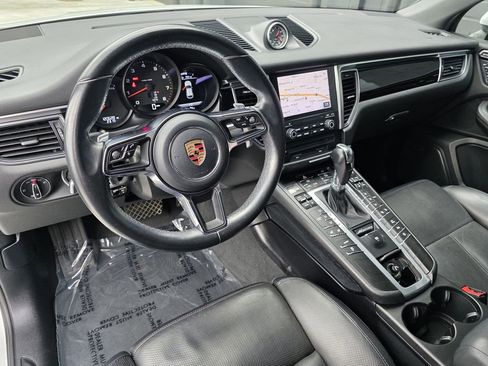 Used 2018 Porsche Macan image 4