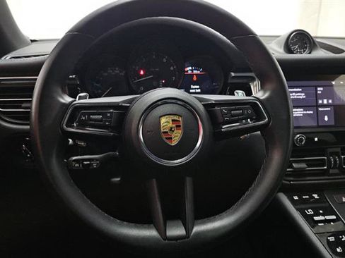 Used 2023 Porsche Macan AWD/4WD image 5