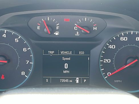 Used 2018 Chevrolet Equinox LT image 14