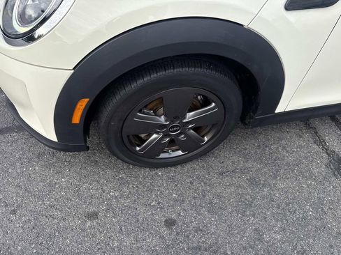 Used 2022 MINI Cooper 2-Door Hardtop image 11