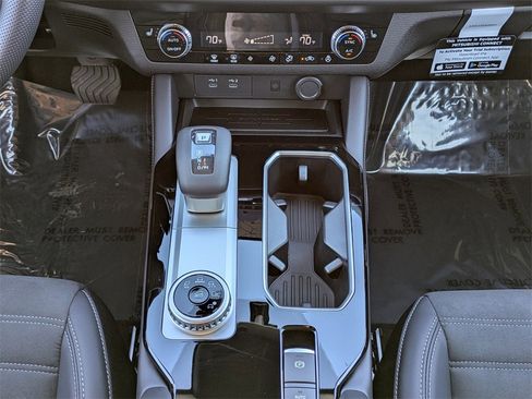 New 2026 Mitsubishi Outlander SE image 19