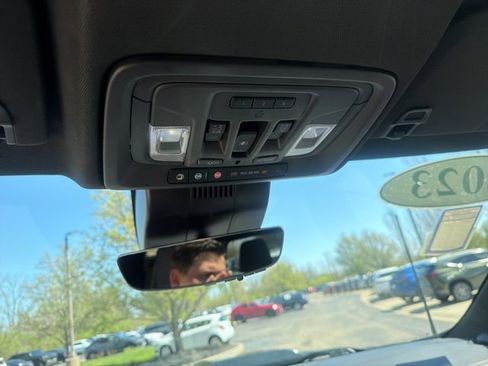 Used 2023 Chevrolet Silverado 1500 ZR2 w/ Technology Package image 21