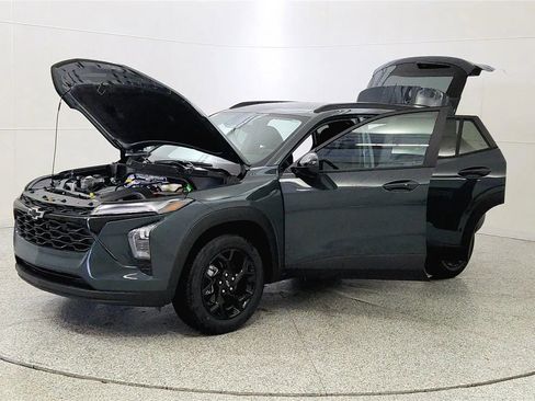 New 2026 Chevrolet Trax LT FWD image 10