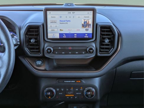 Used 2021 Ford Bronco Sport Outer Banks w/ Outer Banks Package (96D) image 19