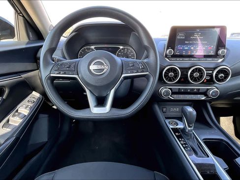 Used 2024 Nissan Sentra SV image 6