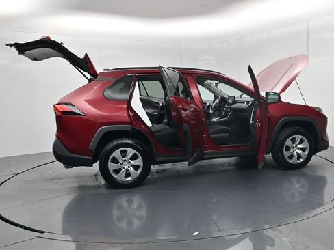 Used 2021 Toyota RAV4 LE AWD/4WD image 56