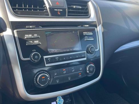 Used 2018 Nissan Altima 2.5 SR w/ Interior Lighting Package FWD image 26