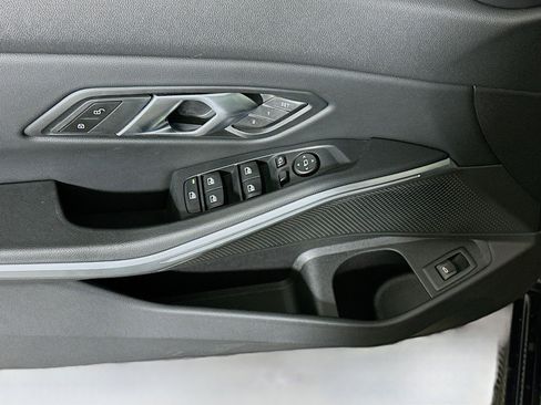 Used 2025 BMW 330i Sedan image 15