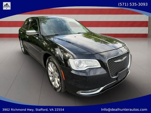 Used 2018 Chrysler 300 Limited AWD/4WD image 3