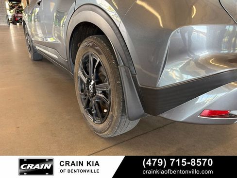 Used 2022 Nissan Kicks SR w/ Premium Package FWD image 12