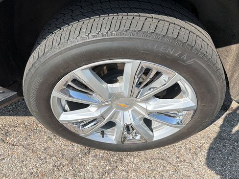 Used 2023 Chevrolet Tahoe High Country w/ Advanced Technology Package AWD/4WD image 7