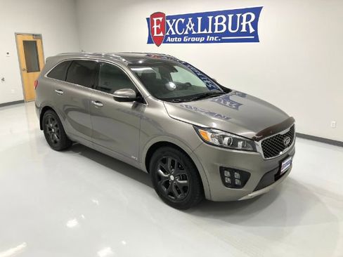 Used 2016 Kia Sorento SX w/ SXL Technology Package AWD/4WD image 5