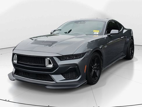Used 2025 Ford Mustang GT RWD image 7