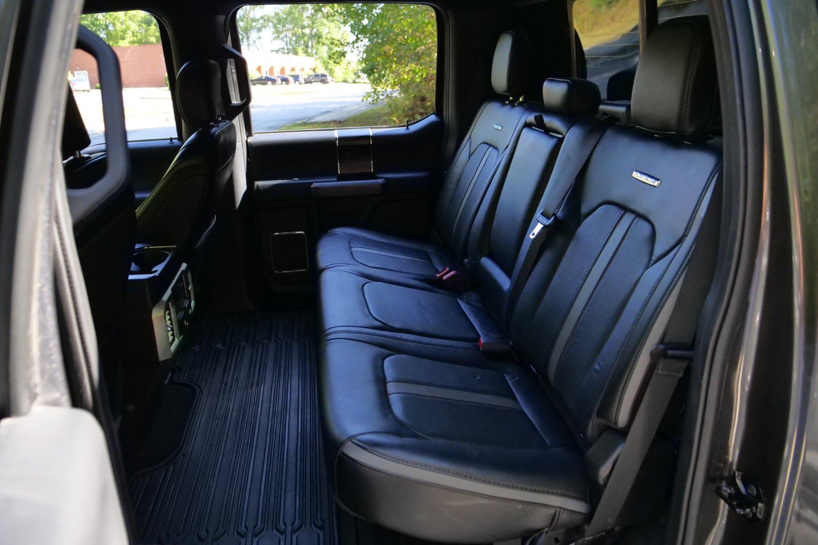 Used 2019 Ford F350 Platinum AWD/4WD image 32