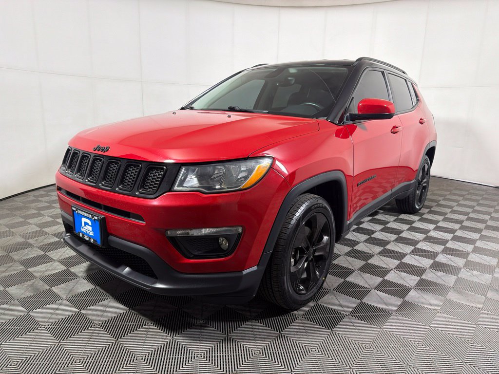 Used 2018 Jeep Compass Latitude w/ Popular Equipment Group FWD image 4