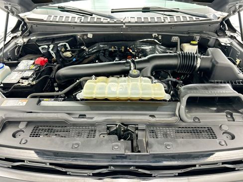 Used 2022 Ford Expedition Limited image 28