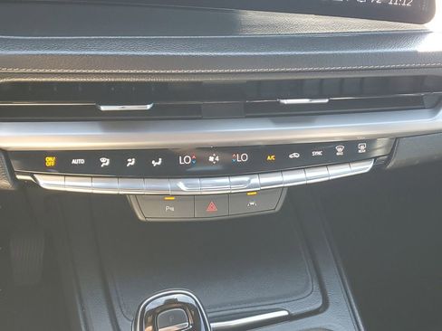 Used 2025 Cadillac XT4 Premium Luxury FWD image 23