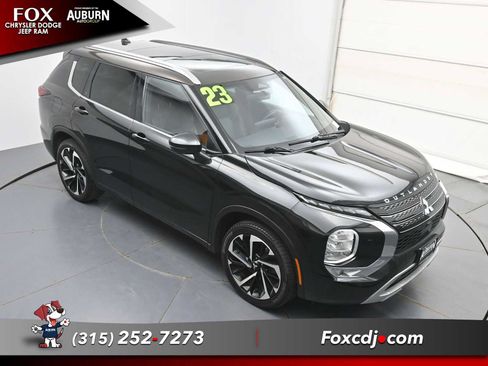 Used 2023 Mitsubishi Outlander SEL 40th Anniversary AWD/4WD image 27