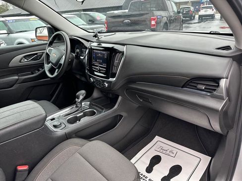 Used 2021 Chevrolet Traverse LS image 21