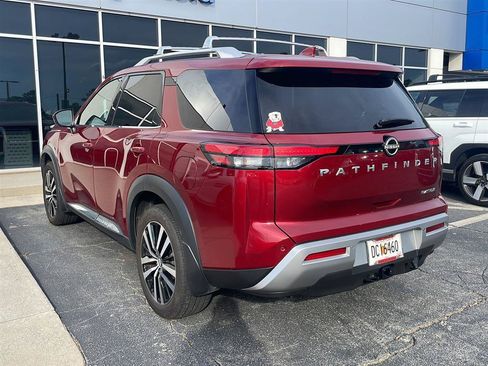 Used 2023 Nissan Pathfinder Platinum FWD image 6