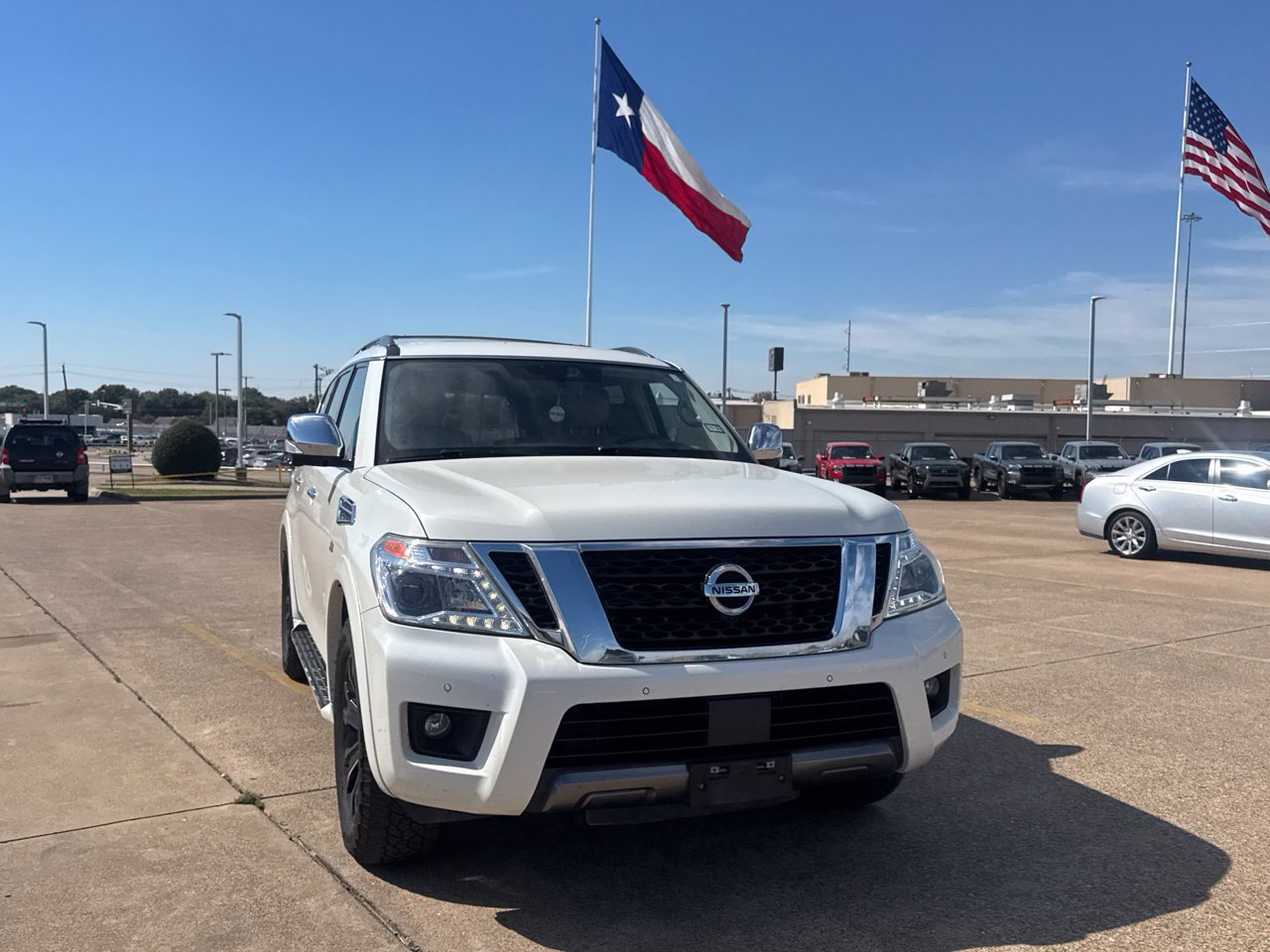 Used 2019 Nissan Armada Platinum w/ Captain's Chairs Package RWD image 4