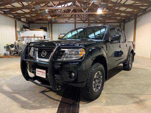 Used 2018 Nissan Frontier PRO-4X image 1