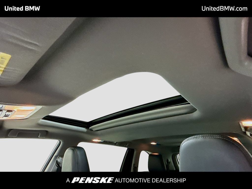 Used 2016 Toyota Highlander XLE FWD image 18