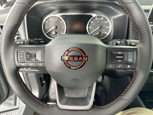 Used 2025 Nissan Rogue SV AWD/4WD image 19