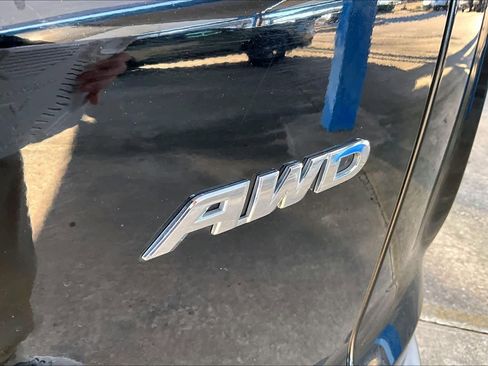 Used 2017 Honda CR-V LX image 10