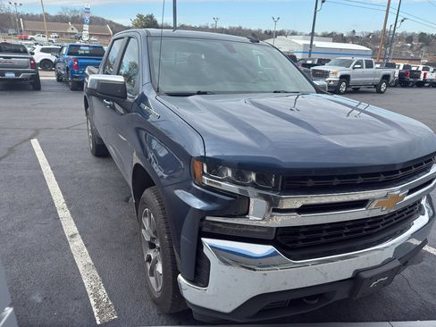 Used 2019 Chevrolet Silverado 1500 LT w/ All-Star Edition image 4