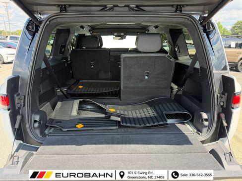 Used 2025 Rivian R1S Adventure AWD/4WD image 31