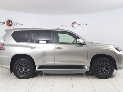 Used 2020 Lexus GX 460 Premium AWD/4WD image 2