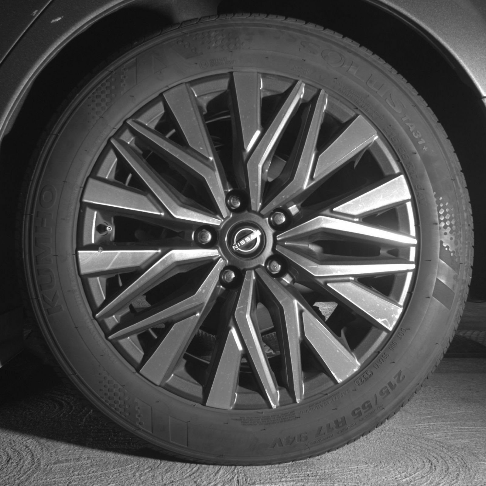 Used 2025 Nissan Altima 2.5 SV FWD image 16