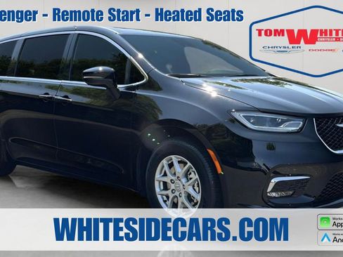 New 2026 Chrysler Pacifica Select image 1