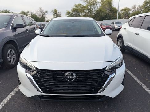 Used 2024 Nissan Sentra SV w/ SV Premium Package image 3