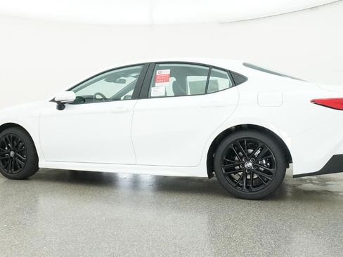 Used 2026 Toyota Camry SE w/ Convenience Package FWD image 23