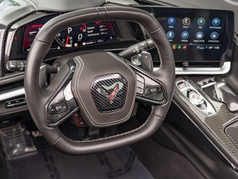 Used 2022 Chevrolet Corvette Stingray Premium Cpe w/ Z51 Performance Package RWD image 18