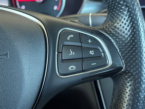 Used 2018 Mercedes-Benz GLC 350e 4MATIC image 38