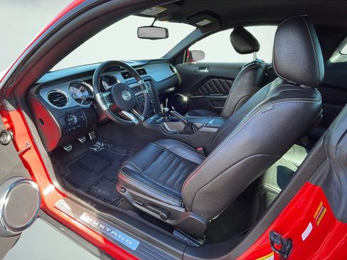 Used 2011 Ford Mustang GT Premium w/ Brembo Brake Pkg RWD image 29