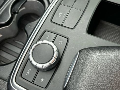 Used 2015 Mercedes-Benz GL 320 BlueTEC 4MATIC image 21