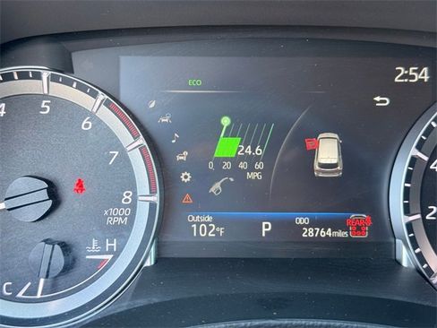 Used 2024 Toyota Highlander XLE image 11