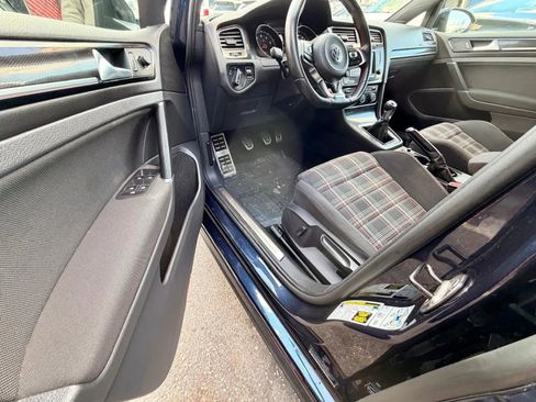 Used 2017 Volkswagen GTI S FWD image 10