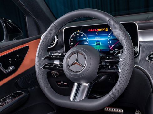 New 2026 Mercedes-Benz GLC 300 image 15