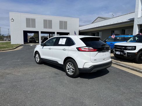 Used 2021 Ford Edge SEL w/ Cargo Accessory Package image 3