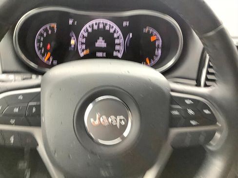 Used 2019 Jeep Grand Cherokee Limited AWD/4WD image 25